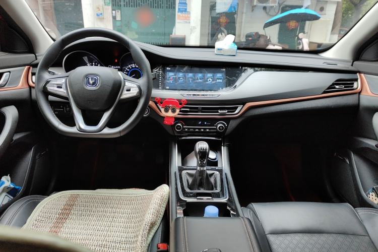 Used CHANGAN Eado 2018 1.6L GDI Manual Trendy Model China V Standard Center Console