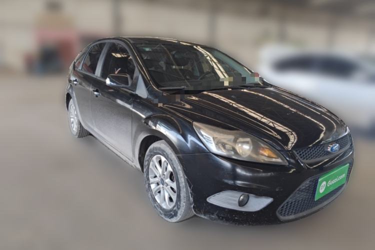 Used Ford Focus 2013 Hatchback Classic 1.8L Automatic Base Model Front Right 45 Deg