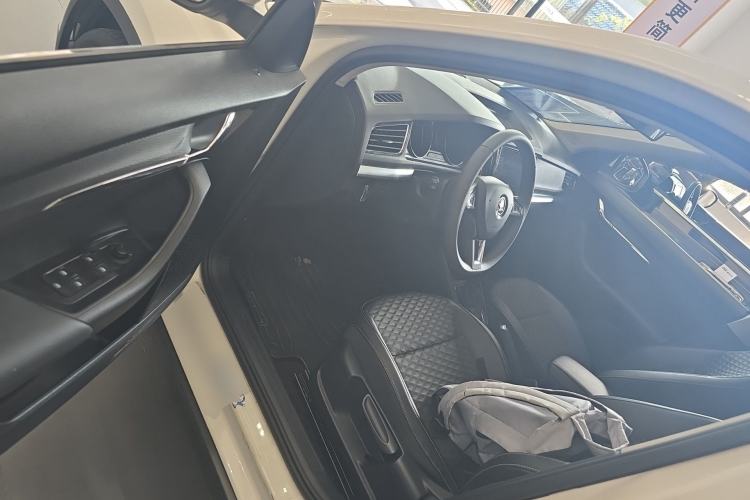 Used Skoda Kamiq 2020 1.5L Automatic Comfort Edition Driver Seat