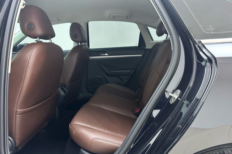 Used Volkswagen Lavida 2022 1.5L Automatic Fashion Edition Interior 4