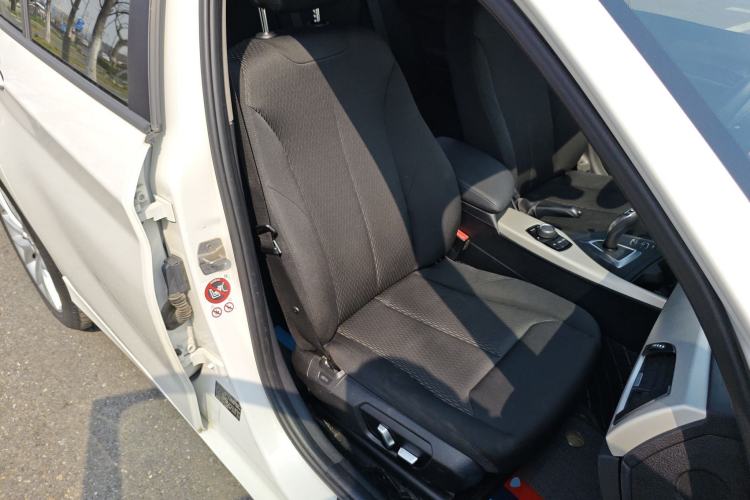 Used BMW 1 Series 2015 120i Leading Model