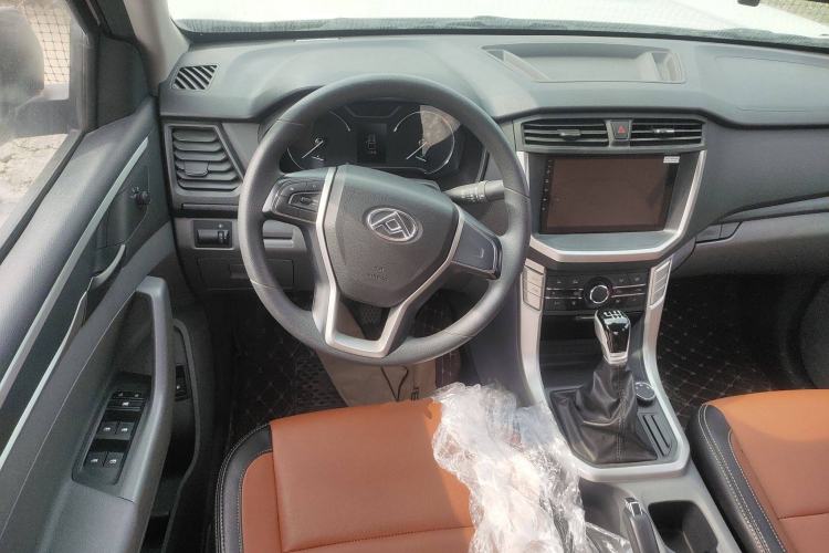 Used SAIC MAXUS T60 2020 2.0T Diesel Manual 4x4 High-Ride Pioneer Edition Long Wheelbase China VI Standard