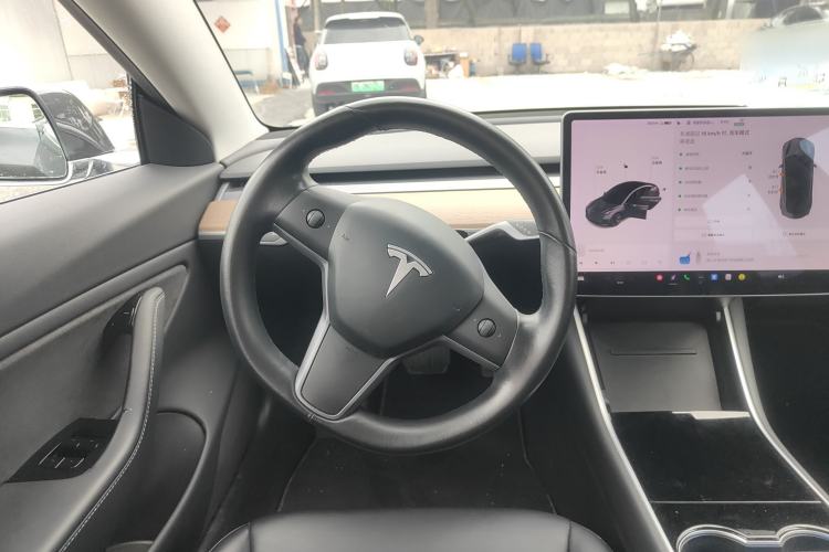 Used Tesla Model 3 2019 Long-Range All-Wheel-Drive Version