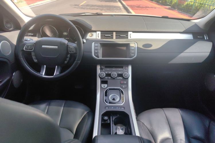 Used Land Rover Range Evoque 2015 2.0T Five-Door Fashion Edition Center Console