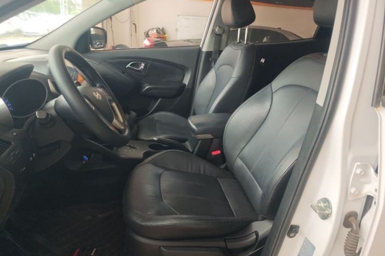 Used Hyundai ix35 2013 2.0L Automatic Two-Wheel Drive Smart GLS China IV Standard
