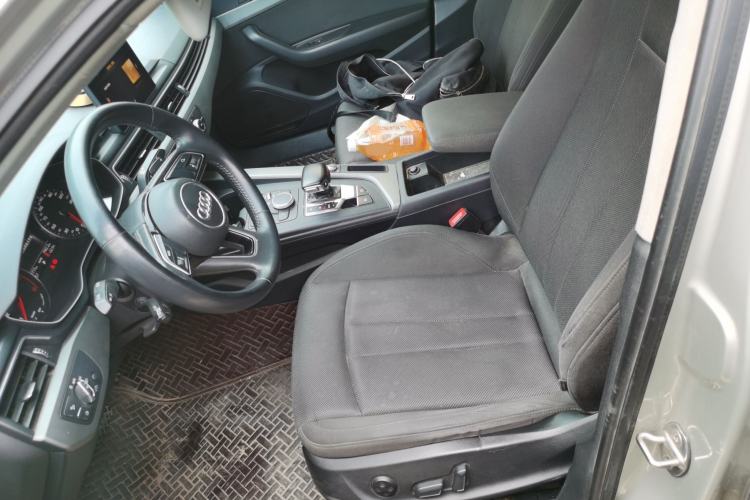 Used Audi A4L 2019 40 TFSI Ambition China VI
