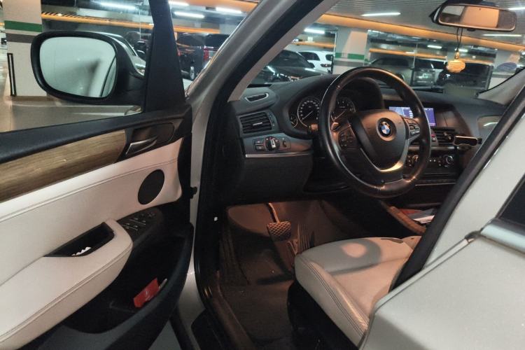 Used BMW X3 2011 xDrive35i Luxury Model