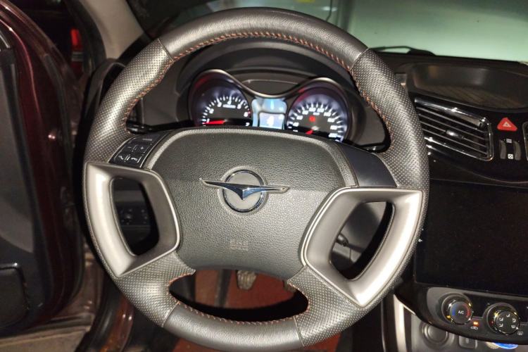 Used Haima S5 2015 1.6L Manual Luxury Model with Sunroof Steering Wheel