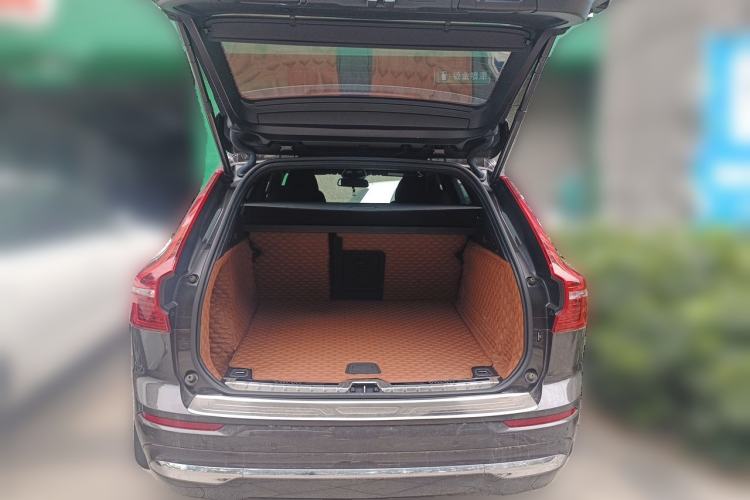 Used Volvo XC60 2023 B5 4x4 Smart Luxury Edition
