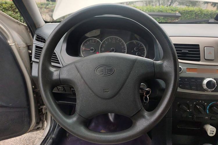 Used FAW Xiali 2012 N3 1.0L Sedan - Practical Model