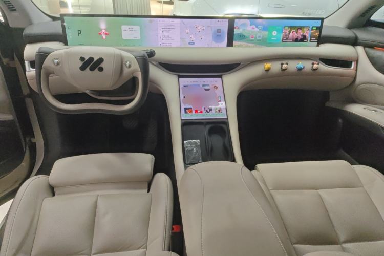 Used IM LS6 2023 Max Extended-Range Version Center Console