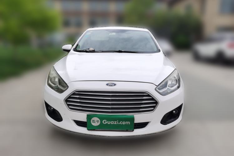 Used Ford Escort 2015 1.5L Manual Comfort Model
