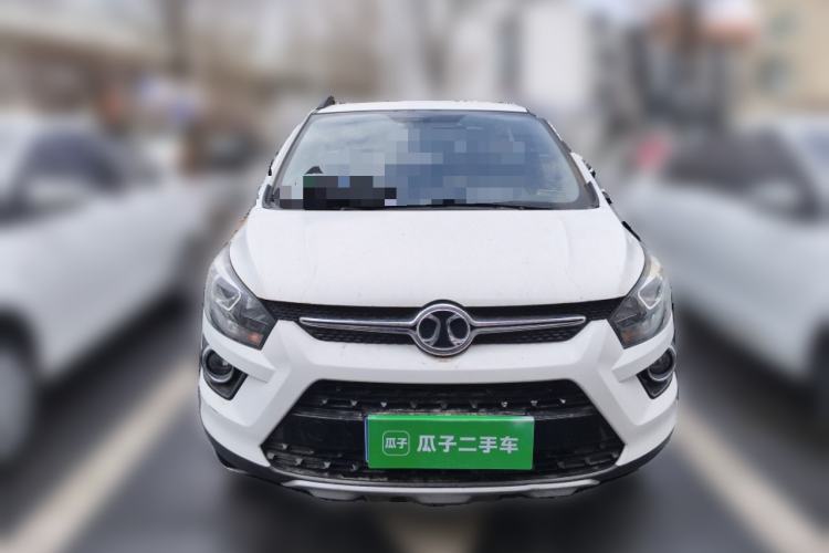 Used BAIC Senova X25 2015 1.5L manual Comfort trim level