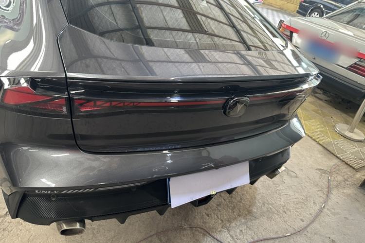 Used CHANGAN UNI-V 2022 1.5T Prestige Version Exterior 4