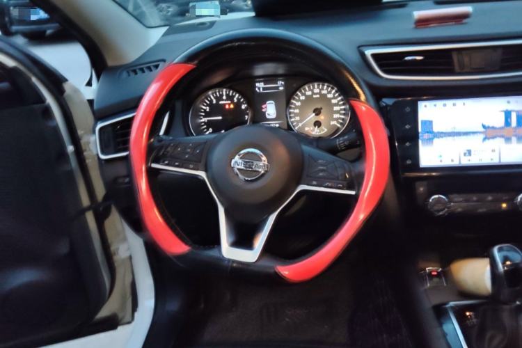 Used Nissan Qashqai 2021 2.0L CVT Luxury Edition Steering Wheel