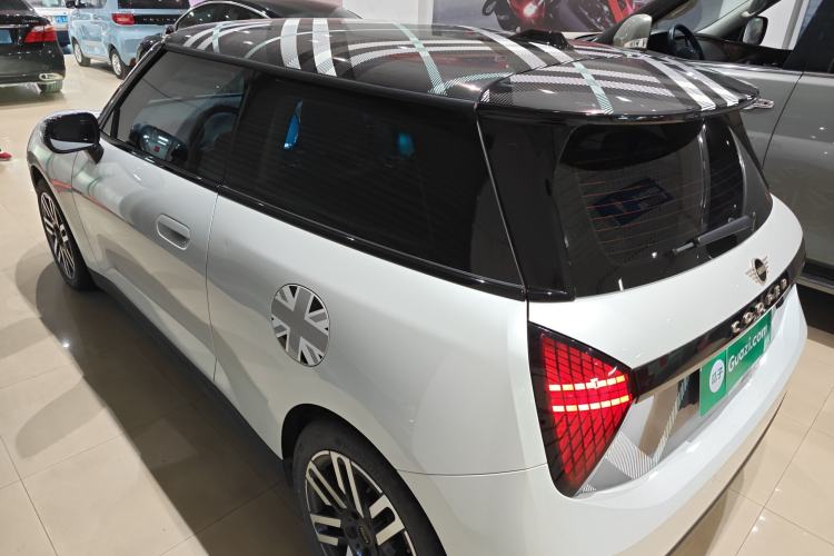 Used MINI Electric MINI COOPER 2025 456km COOPER E Classic Style
