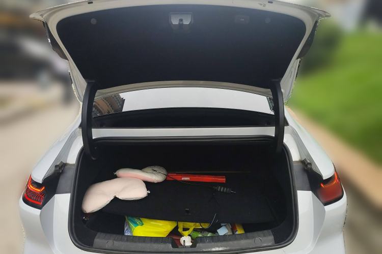 Used Geely Galaxy E8 2024 665 km Range Rear-Drive Starship Long-Range Version