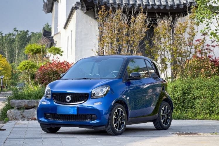 Used smart fortwo 2015 1.0L 52 kW Hardtop Passion Edition