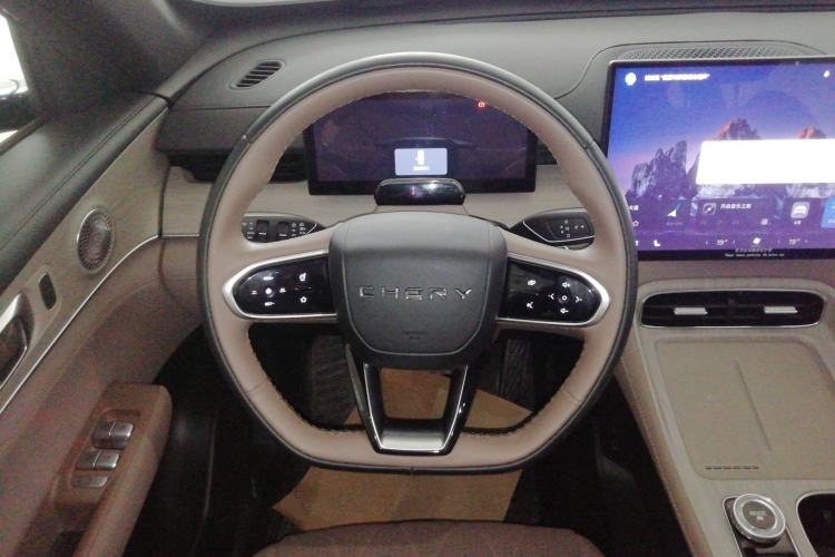 Used Chery Tiggo 8 PLUS 2025 290TGDI DCT Prestige 5-Seater
