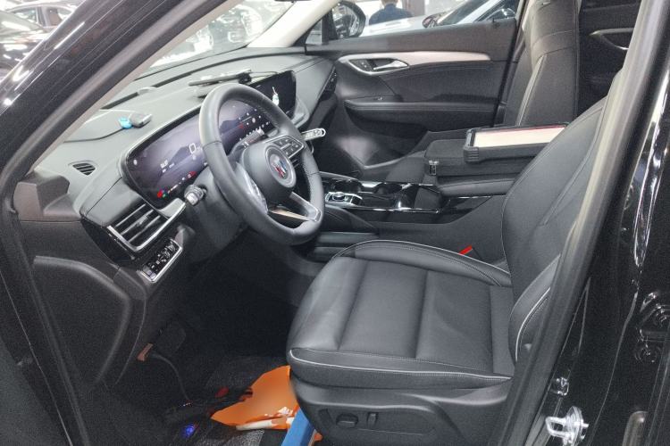 Used Buick Envision 2025 Encore Plus 28T Two-Wheel-Drive Platinum Edition
