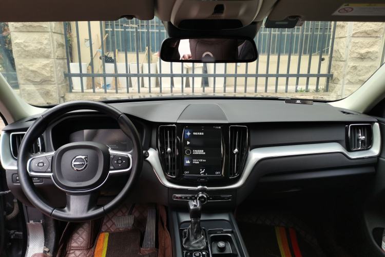 Used Volvo XC60 2019 T5 4x4 Smart Edition China VI Standard