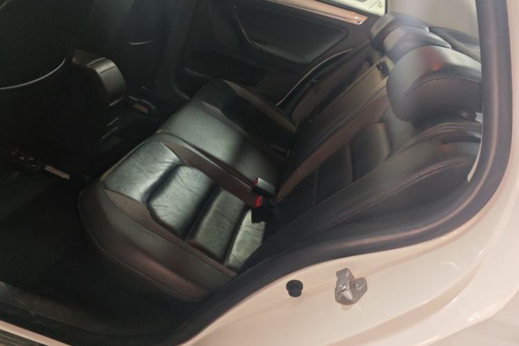 Used Volkswagen Bora 2014 1.6L Manual Comfort Model
