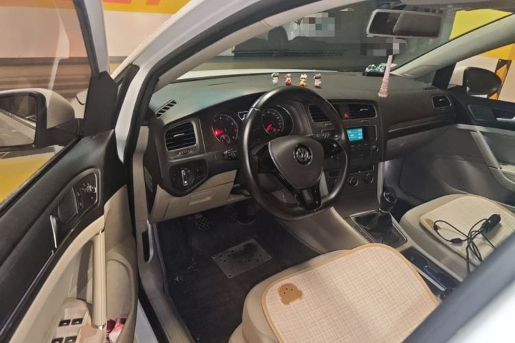 Used Volkswagen Golf 2014 1.4 TSI Manual Comfort Model Driver Seat