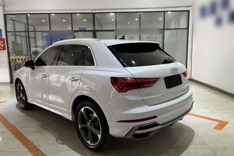 Used Audi Q3 2022 35 TFSI Fashion Dynamic Model