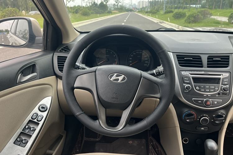 Used Hyundai Verna (older generation) 2014 1.4L Automatic Smart GLS
