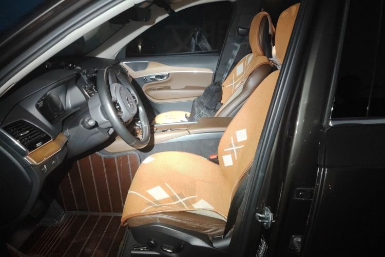 Used Volvo XC90 2019 T6 Zhiyi Edition 7-Seater China VI Standard
