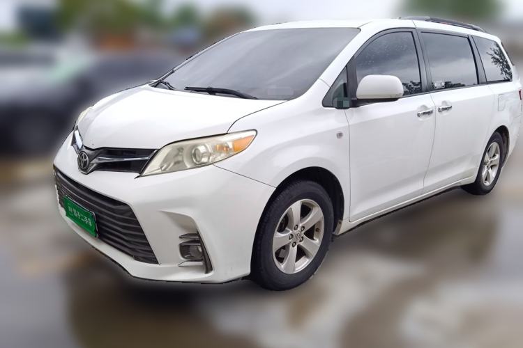 Used Toyota SIENNA 2013 Toyota Sienna, automatic, 3.5L, seven-seater, parallel import