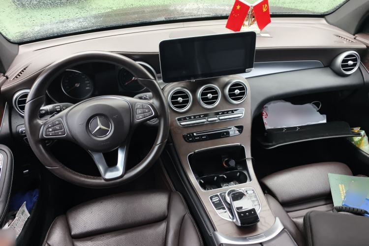 Used Mercedes-Benz GLC 2018 Refreshed GLC 300 4MATIC Dynamic Edition
