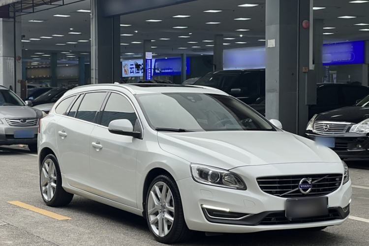 Used Volvo V60 2017 T5 Zhiyi Edition China V Standard