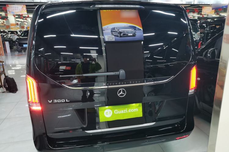 Used Mercedes-Benz V-Class 2024 V 300 L Long Wheelbase Luxury Edition
