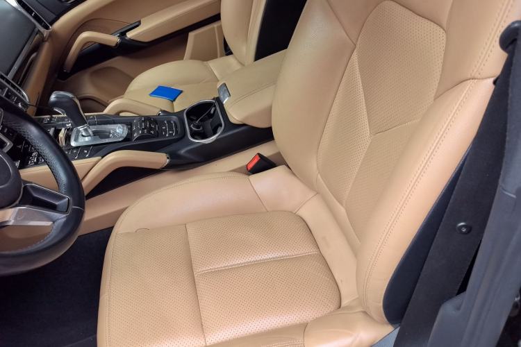 Used Porsche Cayenne 2015 Cayenne 3.0T Left Front Seat