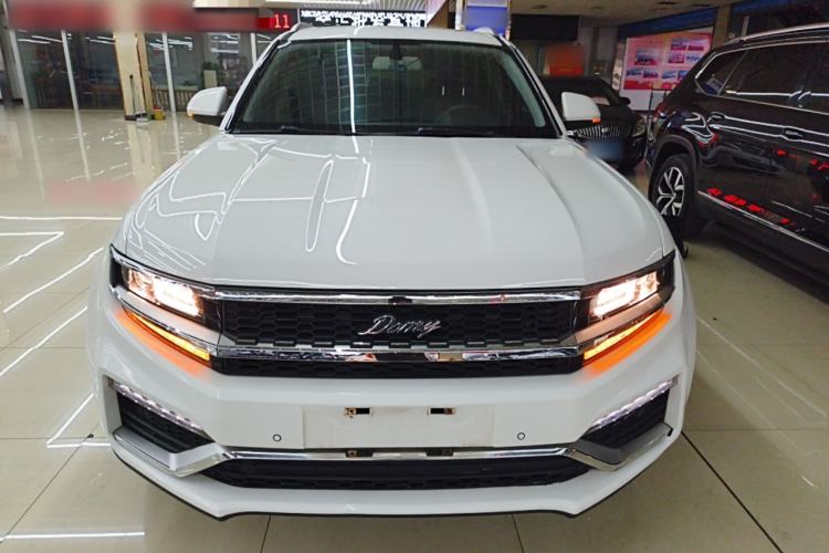 Used Zotye Domy X7 2017 1.8T Manual Luxury Model
