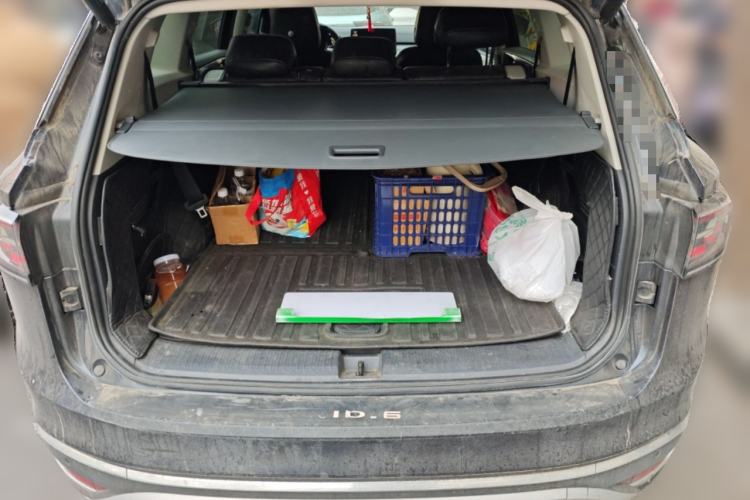 Used Volkswagen ID.6 CROZZ 2021 Long-Range PURE+ Edition Trunk