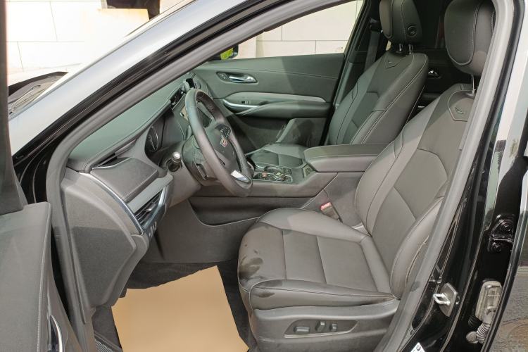 Used Cadillac XT4 2020 28T Two-Wheel-Drive Leading Version
