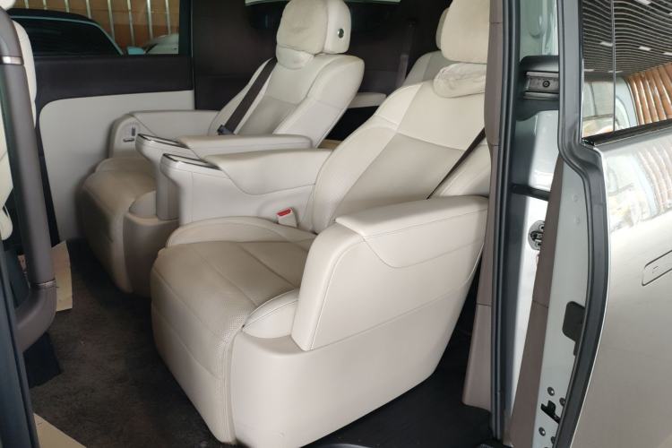 Used Li Auto MEGA 2024 Ultra Model
