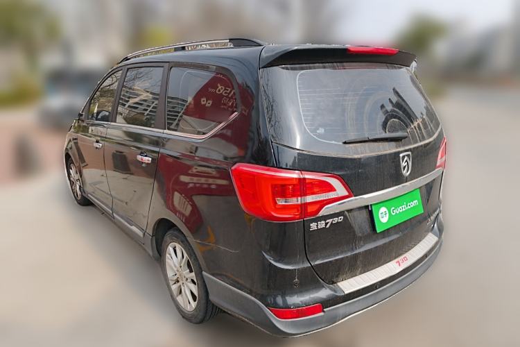 Used Baojun 730 2014 1.5L manual Comfort version 7 seats

