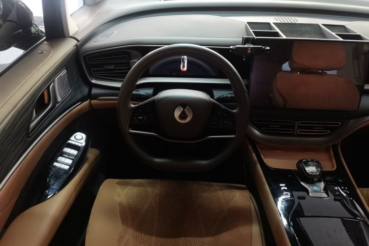 Used Denza D9 2022 DM-i 970 Four-Wheel Drive Prestige Model Steering Wheel