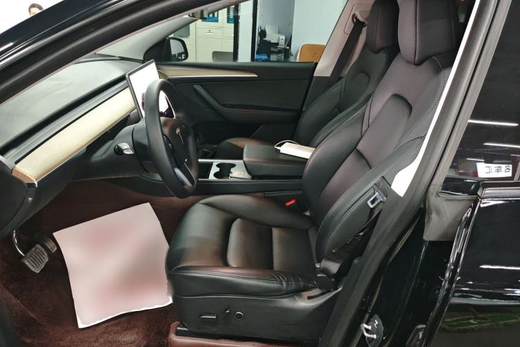 Used Tesla Model Y 2022 Long-Range All-Wheel-Drive Version
