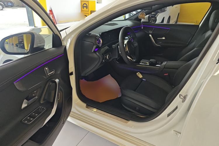 Used Mercedes-Benz A-Class 2022 Revised Version A 200 L Sport Sedan Fashionable Style
