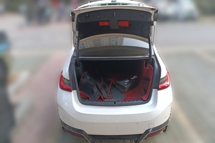 Used BMW i3 2023 eDrive 40 L Midnight Sports Package
