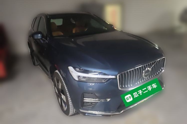 Used Volvo XC60 New Energy 2024 T8 Plug-in Hybrid Long-Range All-Wheel Drive Smart Luxury Edition Front Right 45 Deg