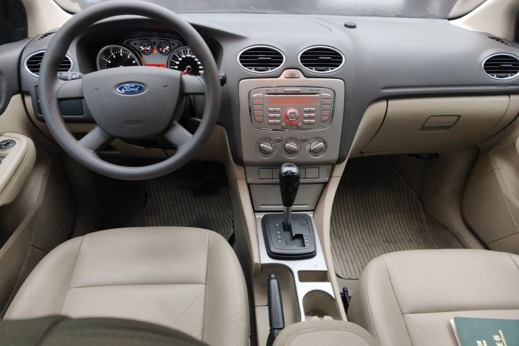 Used Ford Focus 2011 Sedan 1.8L Automatic Fashion Edition
