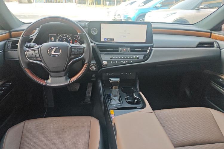 Used Lexus ES 2022 200 Luxury Edition
