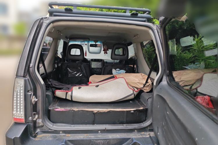 Used Suzuki Jimny 2010 1.3 AT Fashion Limited Edition Trunk