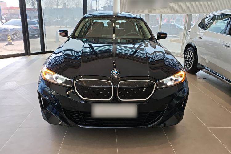 Used BMW i3 2024 eDrive 40 L Midnight Edition
