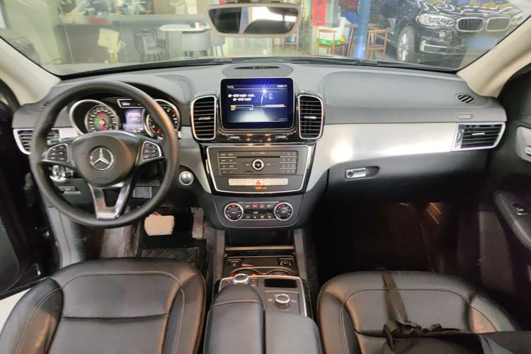 Used Mercedes-Benz GLE Coupe 2015 GLE 320 4MATIC Coupe SUV Center Console